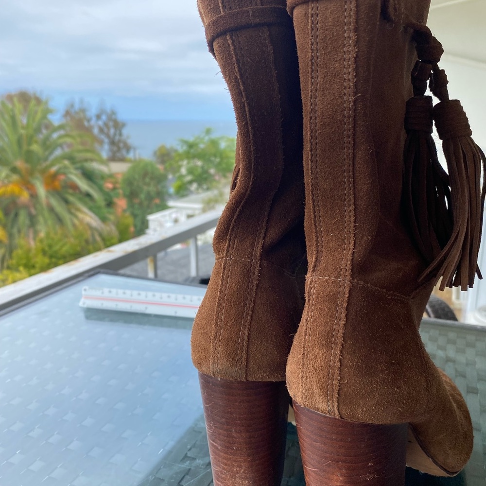 Vince Camuto size 7 brown leather suede boots with tassel. Wore  these 5-6x - Picture 4 of 6